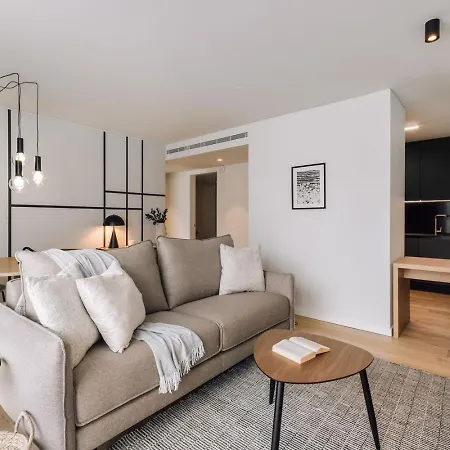 Magoito - 1 Bedroom And Pool In Areeiro * ליסבון